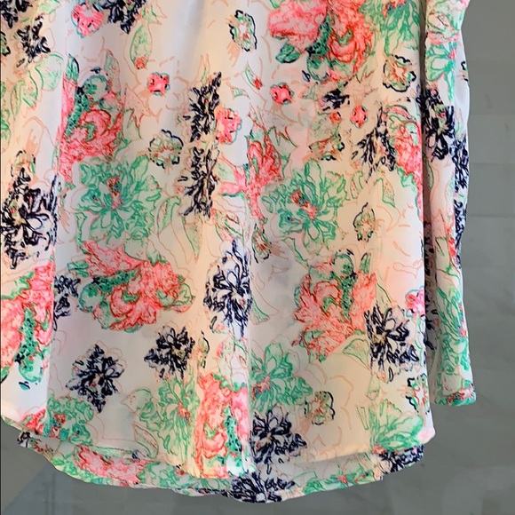 ASTR | pretty floral laced top - Picture 4 of 7
